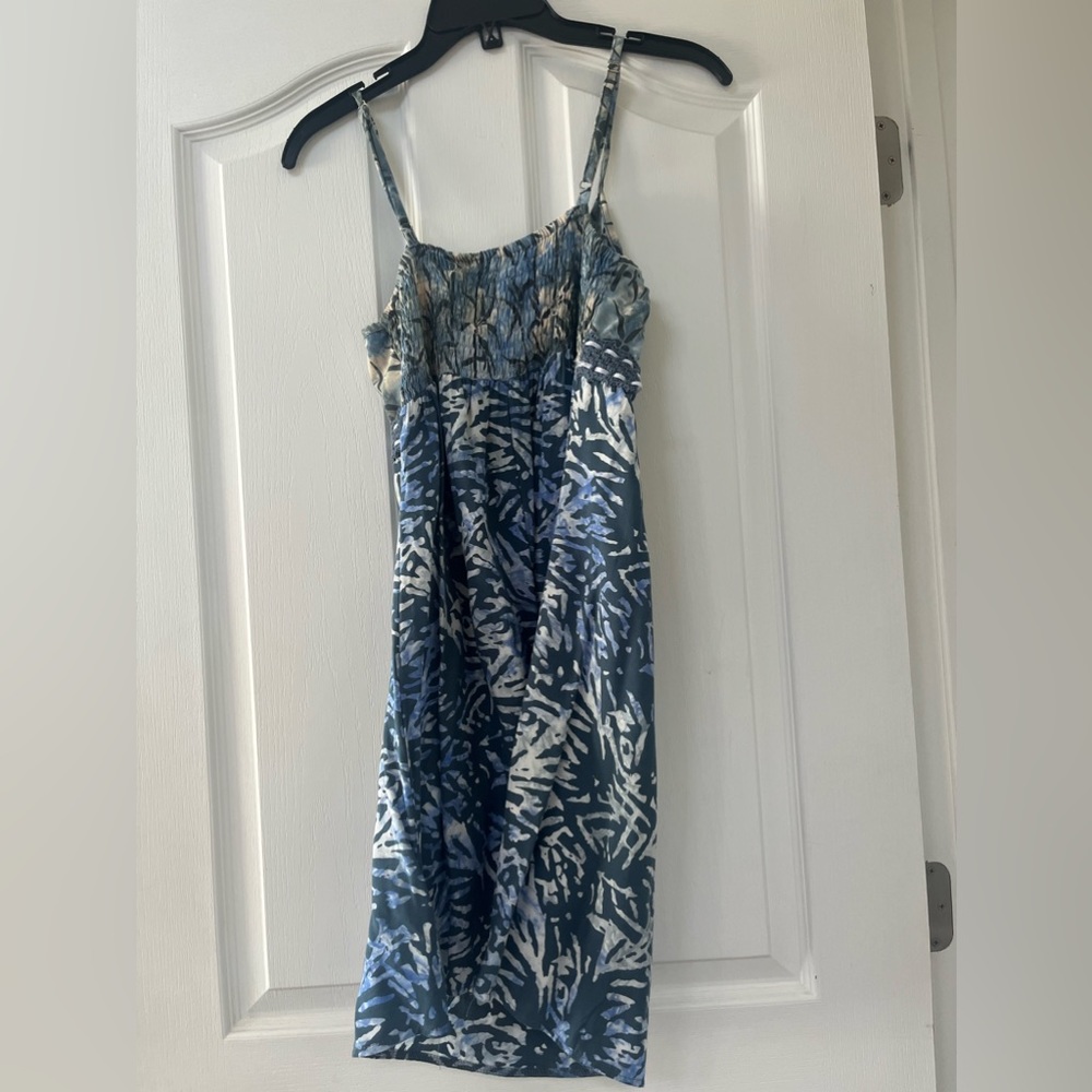Sundress/cover up - Picture 2 of 3